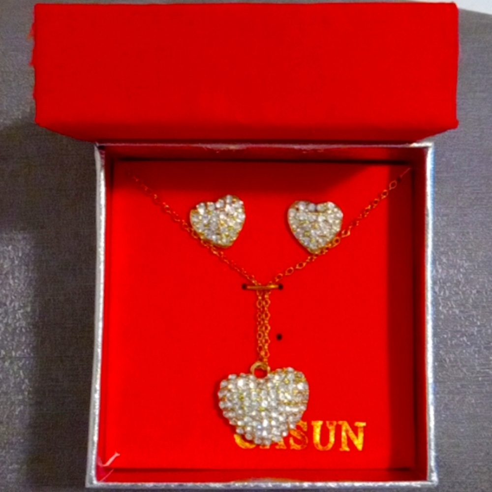 Casun Rhinestone Heart Earrings and Necklace Set